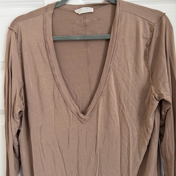 Free People Long Sleeve Vneck Top Large Tan - Picture 2 of 7